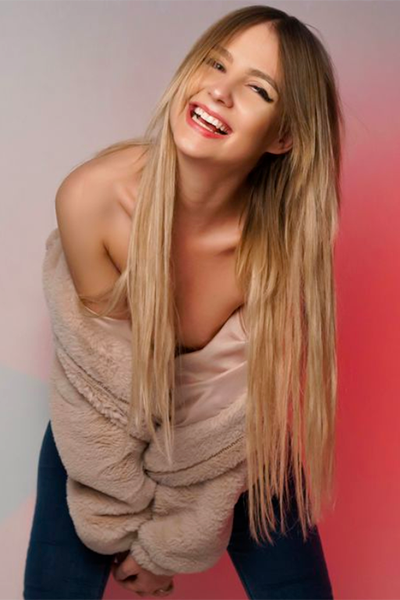 Cam girl RosseMclay from LiveJasmin.com