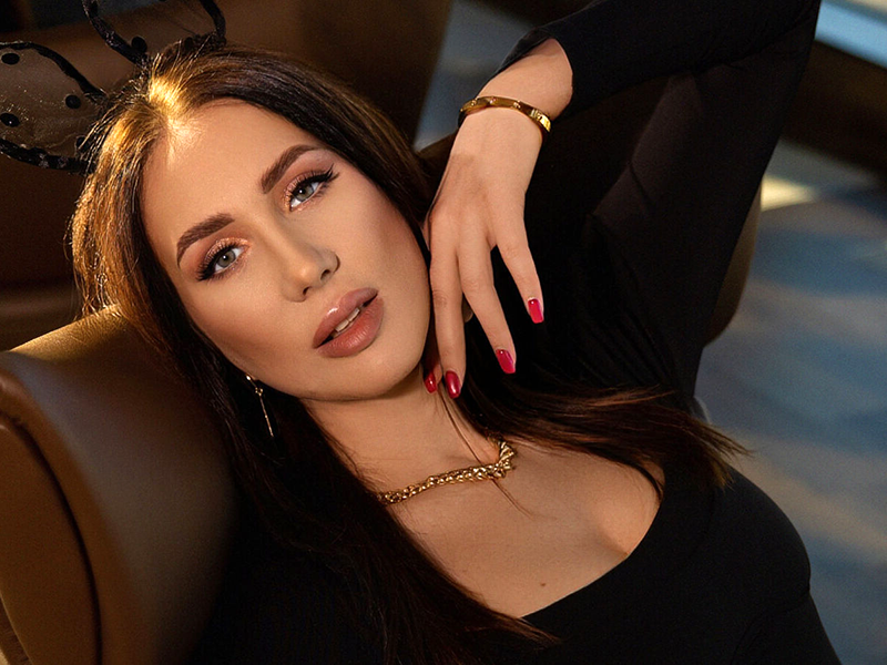 Cam girl AnnaLouna from LiveJasmin.com