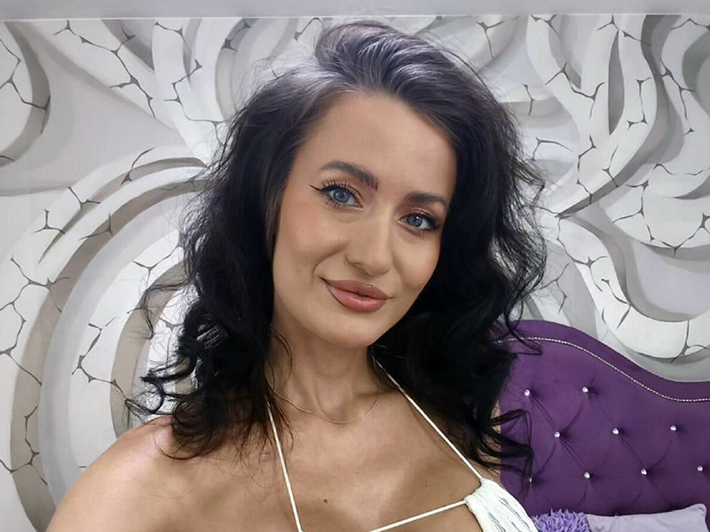 Cam girl AmberVogue from LiveJasmin.com