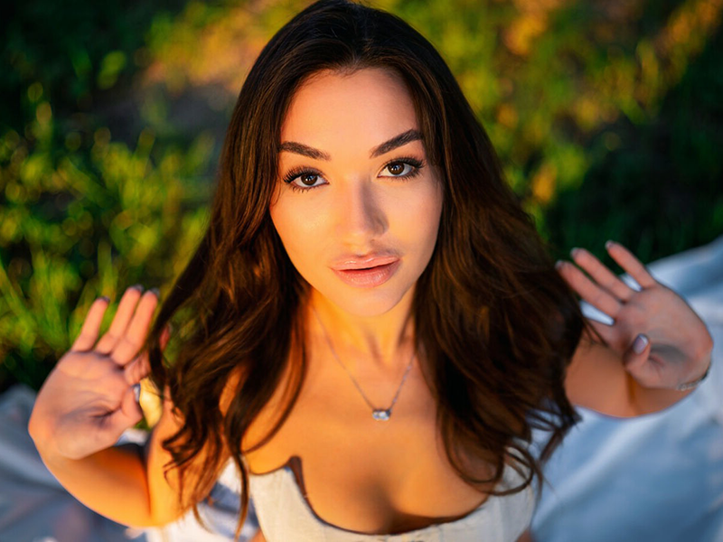 Cam girl AngieCalloway from LiveJasmin.com
