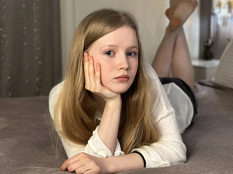Cam girl LilianHoward from LiveJasmin.com