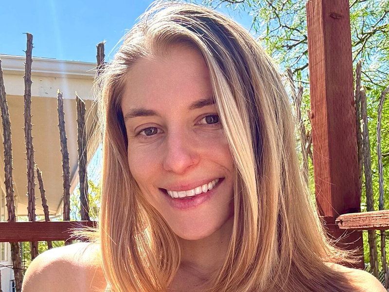 Cam girl EmmaFae from LiveJasmin.com