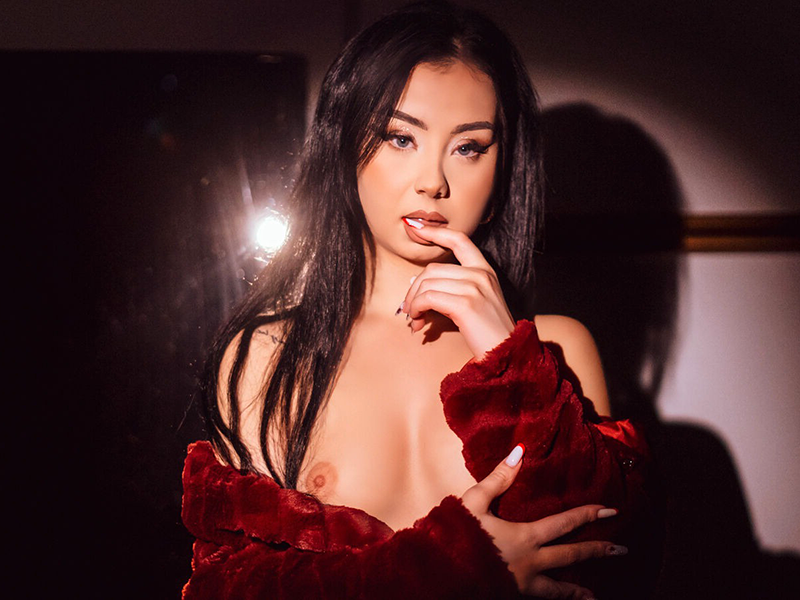 Cam girl EdenBright from LiveJasmin.com