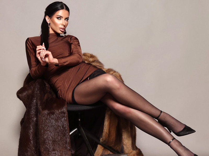 Cam girl EkaterinaKirova from LiveJasmin.com