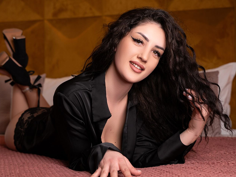 Cam girl IrisOwen from LiveJasmin.com