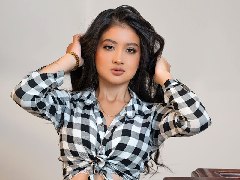 Cam girl ZoeBaldini from LiveJasmin.com